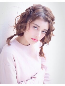 ヘアアンドメイク エジェリ(hair&make egerie) ゆるふわツインテール ハイライト 恵比寿