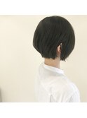 奥行きのあるショートヘア