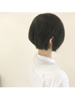 デフィー(DEFY) 奥行きのあるショートヘア