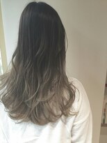 エイミー(Aimee) Aimee 波ウェーブ×グレージュグラデーション