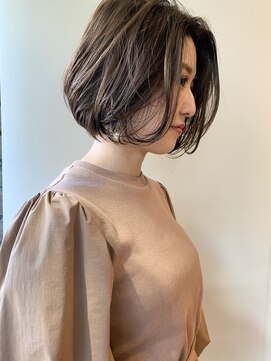 ロベルシ(ROVERSI) 大人ショートボブ×デジタルパーマ