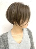 【vainオフィスハイライト】前下がりショートスタイル
