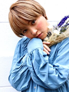 ウィット(wit) 小顔に見えるハイトーンショート【wit 武蔵小杉】