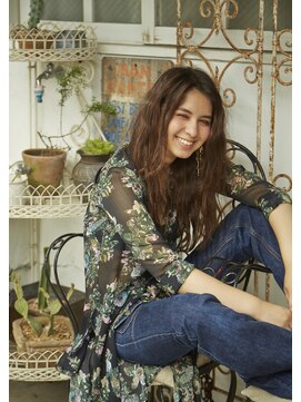 ティーシェル(TIECHEL) ウェーブ