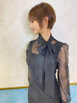 ロンド ストラーダ 心斎橋(Lond strada) ショート×ハイライト白髪ぼかし×シルキーベージュ[心斎橋]