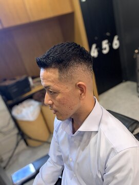 フランクスバーバーザスタンド(Frank’s barber the stand) ハイスキンフェードバーバースタイルK