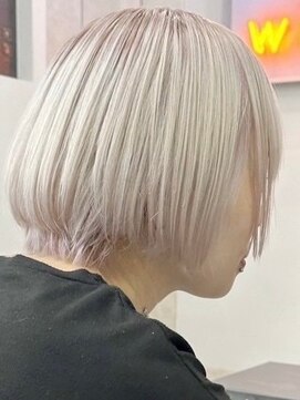 ウィコ 新宿(WICO) white color [新宿駅/グレーベージュ/黒髪]