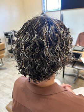 クロエバイラヴィズム 郡山さくら通り店(CLOE by LUVISM) ハイライト×パーマ(^^)