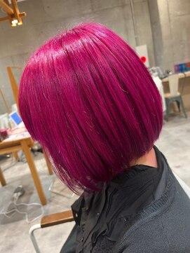 エヌアンドエー 草加店(N&A) 大人かわいい前下がりボブ×ビビットピンク 髪質改善TR