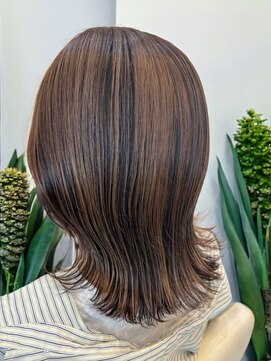 キックス(KICKS) 切りっぱなしショートウルフボブ