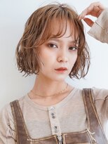 カライング(ing) 大人可愛い20代30代40代黒髪前下がりひし形小顔ボブ丸みショート