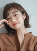 切りっぱなしボブ/シースルーバング/外ハネ/おくれ毛/くびれヘア