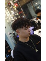 タイト スワッグ バーバーワークス(TIGHT SWAG BARBERWORKS)&nbsp;テーパーフェード×スパイラルパーマ