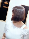 艶のあるサラサラボブスタイル