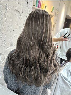 ブレンド 渋谷(BLend) 20代30代40代白髪ぼかしハイライト小顔ショートボブミニウルフ