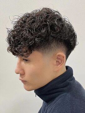 レタッチ バイ フィフス 天神大名(RETOUCH by fifth) スペインカールラルフカール波巻きスパイラルパーマメンズパーマ