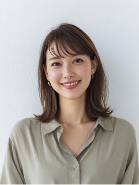 シロ(CiLO) レイヤーカット/イメチェン/外ハネボブ/美髪/ワイドバング/髪型