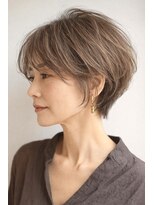 ハーツ(Heart's)&nbsp;大人ショート　白髪ぼかし　脱白髪染め　ハイライト40代50代60代