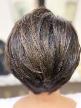 ビューティーサロンじゅん ショートボブ