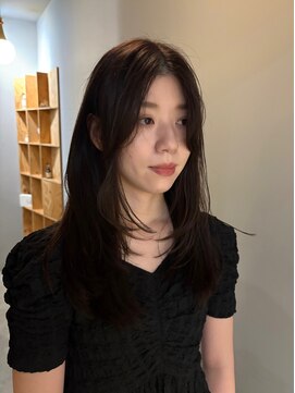 サンプラス(san+) 【マユコ】ロングレイヤーカットココアミルクブラウン小顔ヘア