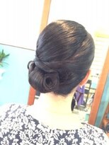 ロカット サロン(Roquat Salon)&nbsp;ねじクロワッサンアップアレンジ【ヘアアレンジ　立川/立川南】