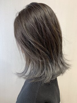 リジョイスヘア エン(REJOICE hair EN) 【REJOICE hair EN】gradation×White silver 担当AKIRA