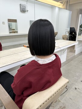 ニュート(Neut ) ぱっつんボブ