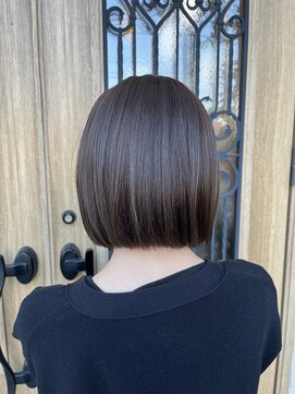 チョコレート(chocolate) 切りっぱなしボブ