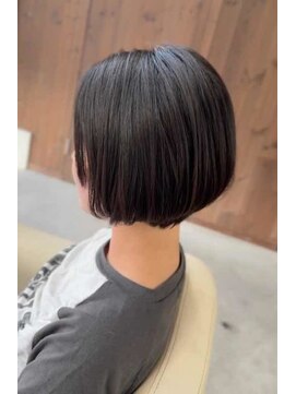 ヘアーアンドエステティック ヴェリス(hair&esthetic Velis) 【Velis】丸みツーブロックショートボブ♪