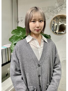 クリアーオブヘアー 栄南店(CLEAR of hair) シルバーブロンド/RIHO