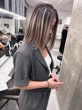 キング(K!ng) 縮毛矯正髪質改善ハイライトレイヤーカット楠葉美容室エクステ