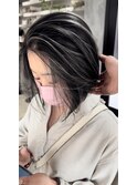 レイヤーボブハイライトブリーチレイヤーハイトーングレージュ