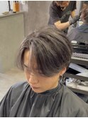 センターパート×シルバーハイライト