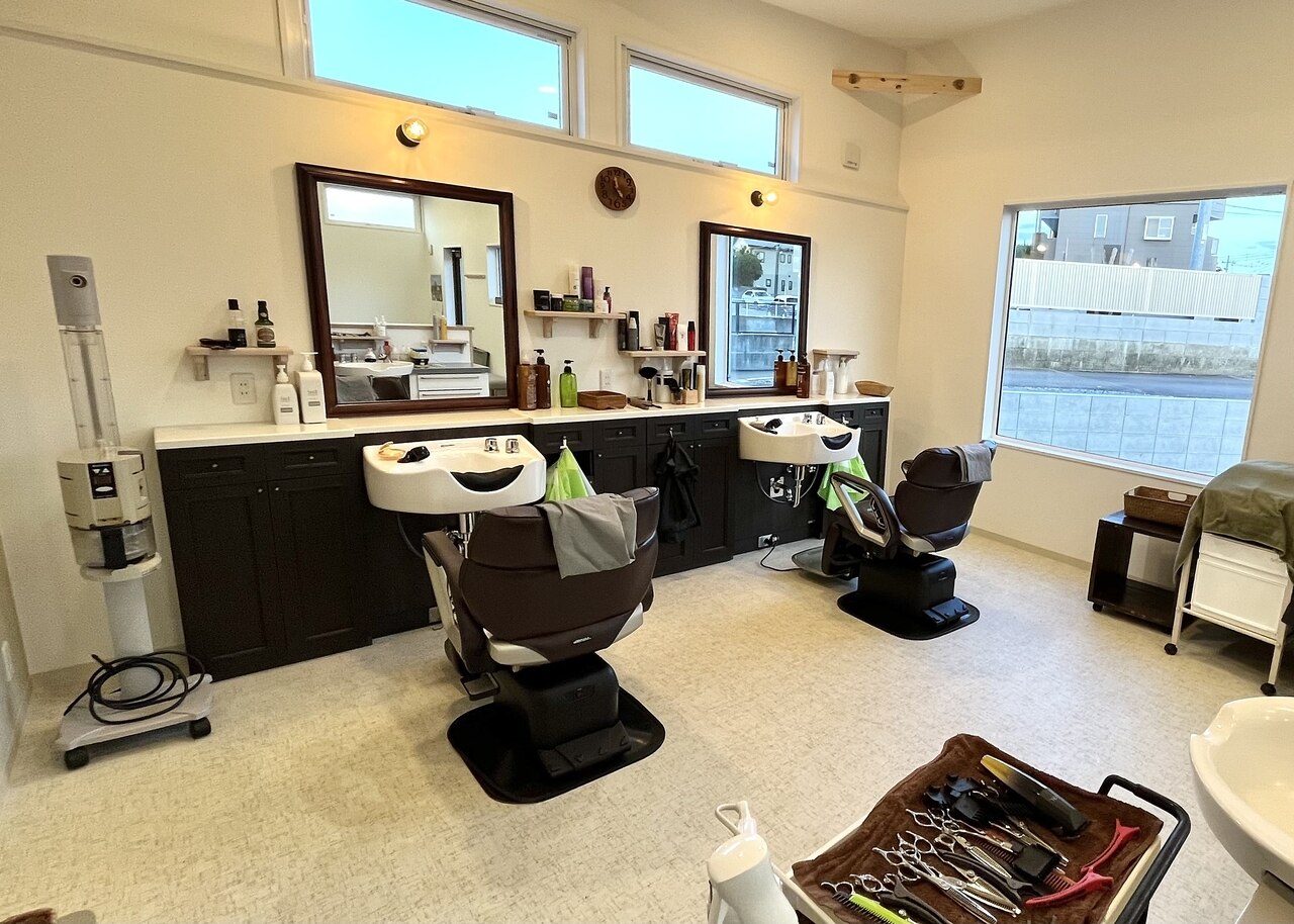 鏡 ヘアサロン バーバー バーバーショップ あかみどり(BARBER SHOP)｜ホットペッパービューティー