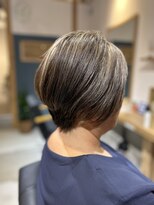 ノットドットビー(KNOT.B)&nbsp;白髪ぼかし/ハイライト/立体感ショート