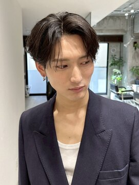 ファルベ(Farbe) サーフカール/刈り上げセンターパート/波巻きツイストスパイラル