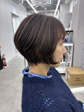 アッシュ 洋光台店(Ash) 丸みシルエットの大人上品ショートボブ