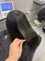 シェノン 近鉄奈良店(CHAINON)&nbsp;ミルクティーブロンド/ダークブルー/デジタルパーマ/近鉄奈良