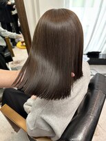スリット(slit)&nbsp;透明感たっぷりグレージュカラー