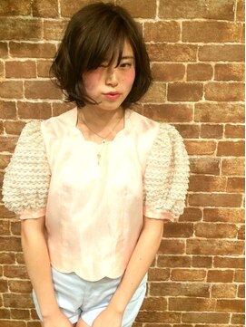 リラ バイ クオーレ(LIRA by CUORE) 大人ガーリーショートボブ