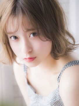 インス(ensue) 人気のブラウンアッシュカラー☆小顔丸みシルエット大人セミディ