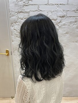 イーハトーヴヘアー(Yehatov) ダークグレージュ×ミディアム1