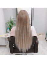 ウルティア(ulutia)&nbsp;ミルクティーベージュ×ホワイトアッシュ