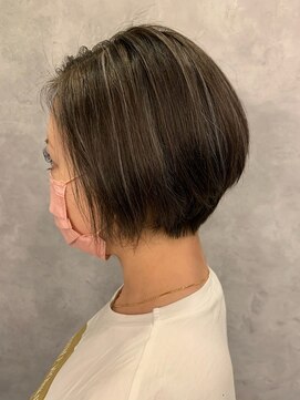 フィオーラ(Fiora) クビレショート