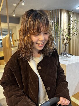 ミー(mii) 【mii】ミディアムパーマ/ミディアムレイヤー