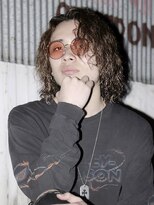 オーシャントーキョー(OCEAN TOKYO)&nbsp;ツイストスパイラルパーマセンターパートツーブロックコンマ韓国