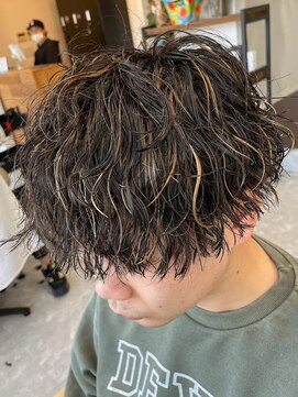 フゥ 宇都宮(FeU) 波巻きパーマメンズパーマメンズヘアツーブロックツイストパーマ