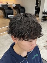 ラヴィズムバイフィフス(LUVISM by fifth)&nbsp;波巻きスパイラルパーマツイストスパイラルパーマ新潟万代メンズ