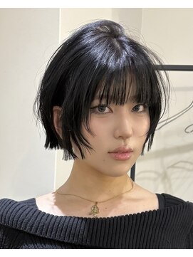 ラキングキョウト(LA KING KYOTO) 黒髪切りっぱなしボブ