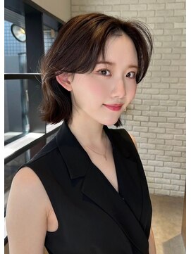 メゾンドムニ 恵比寿(Maison de MUNi) 前髪かきあげセンターパートタッセルボブ10代20代30代